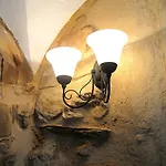 La Casina De Piedra Encanto - Parte Antigua De