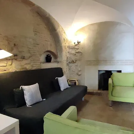 La Casina De Piedra Encanto - Parte Antigua De