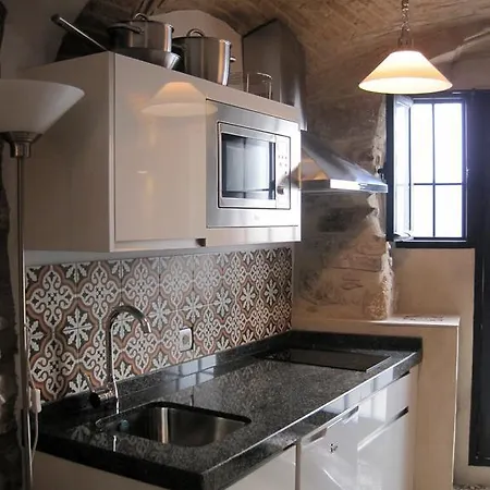 La Casina De Piedra Encanto - Parte Antigua De Caces