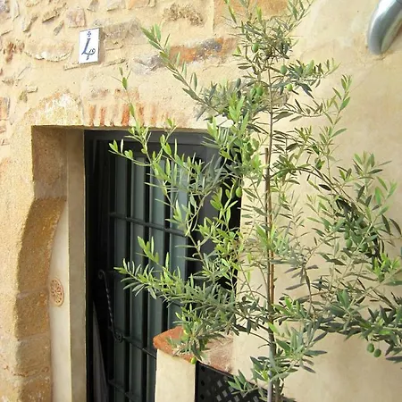 La Casina De Piedra Encanto - Parte Antigua De * Caces